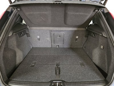 2022 Volvo XC40 R-Design