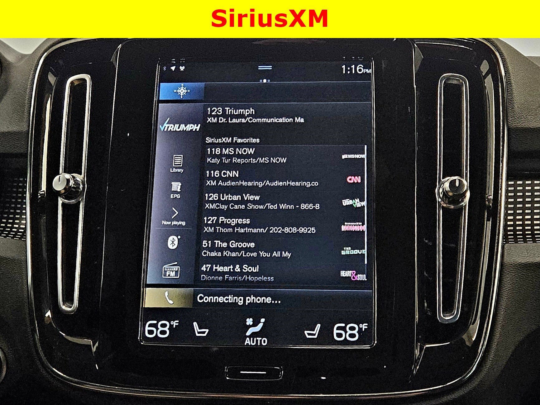 2022 Volvo XC40 R-Design