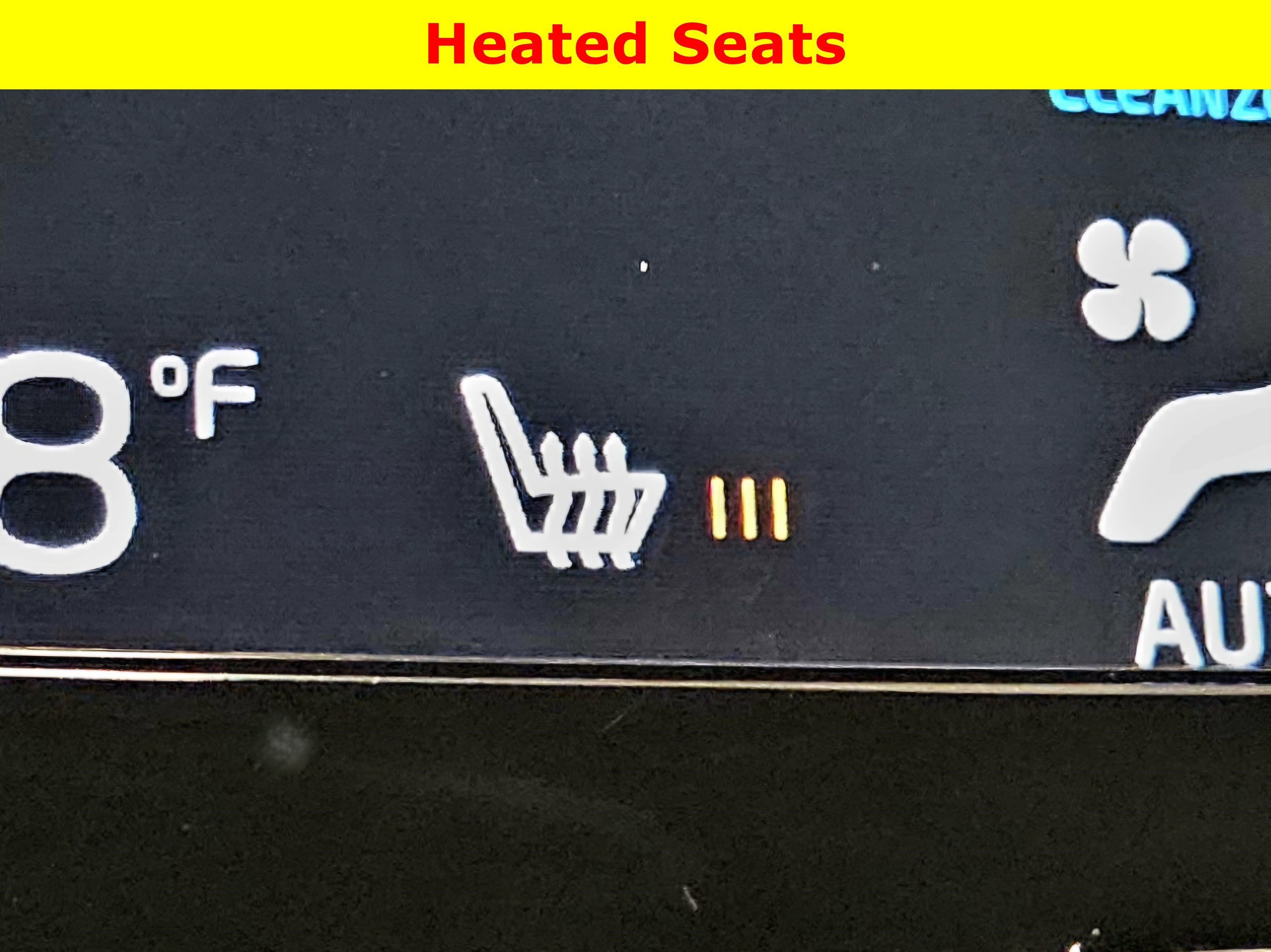 2022 Volvo XC40 R-Design