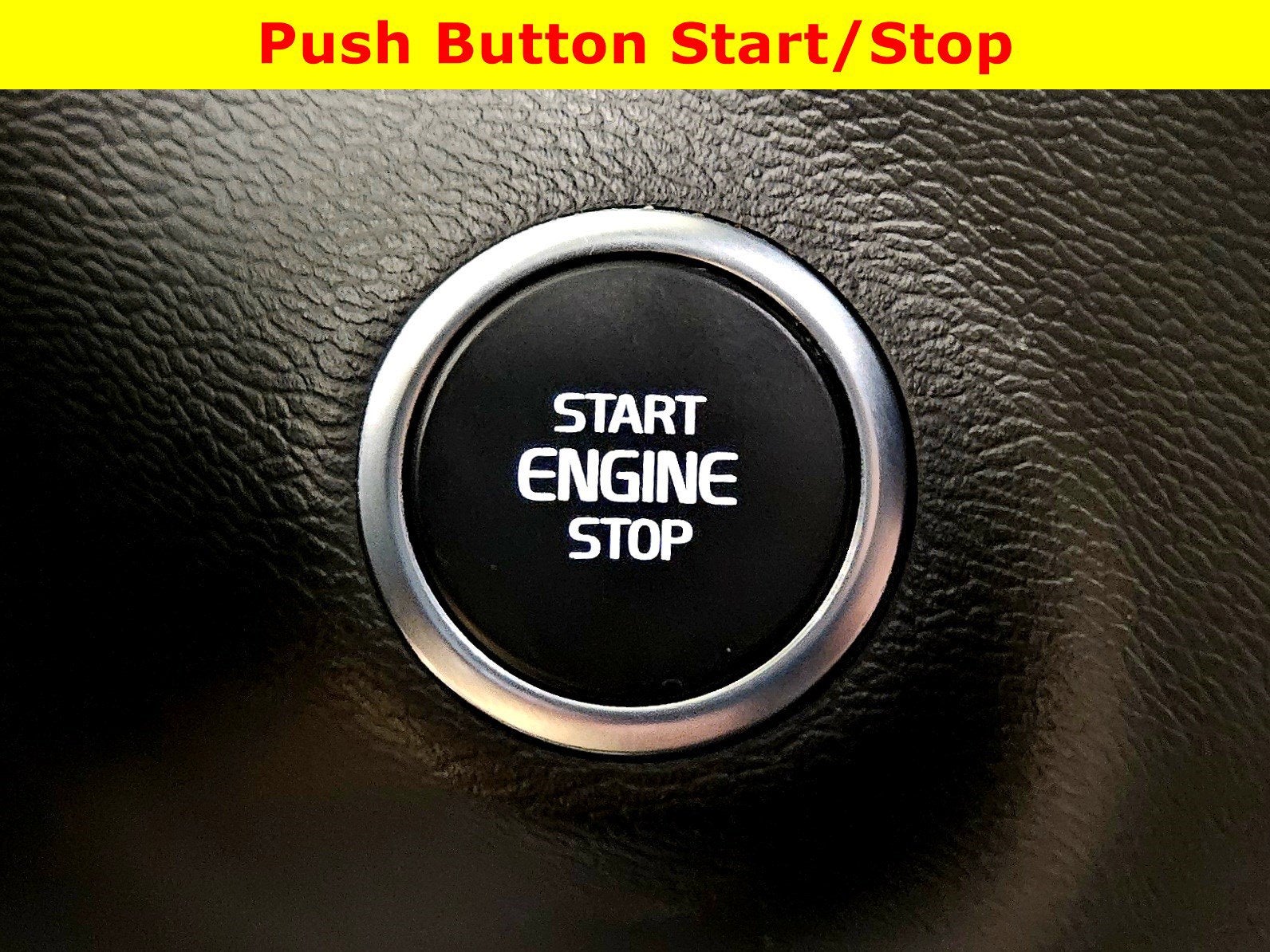 2022 Volvo XC40 R-Design