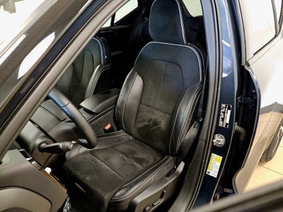 2022 Volvo XC40 R-Design