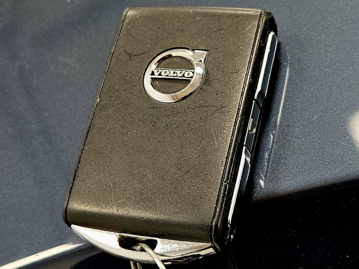 2022 Volvo XC40 R-Design