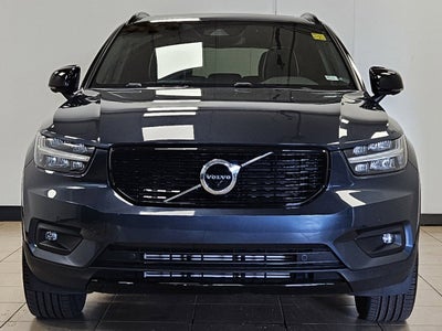 2022 Volvo XC40 R-Design