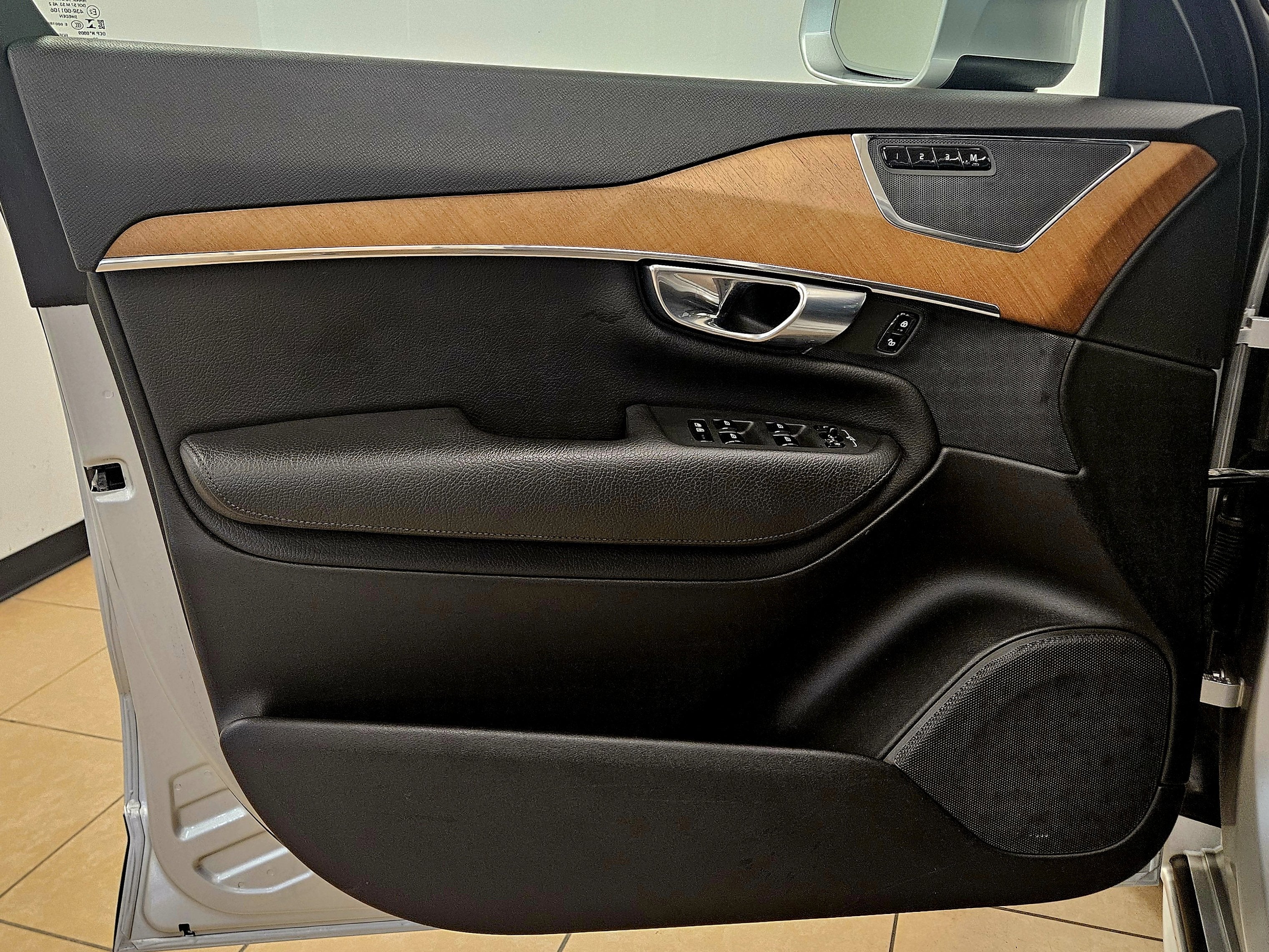 2021 Volvo XC90 Momentum 6 Passenger