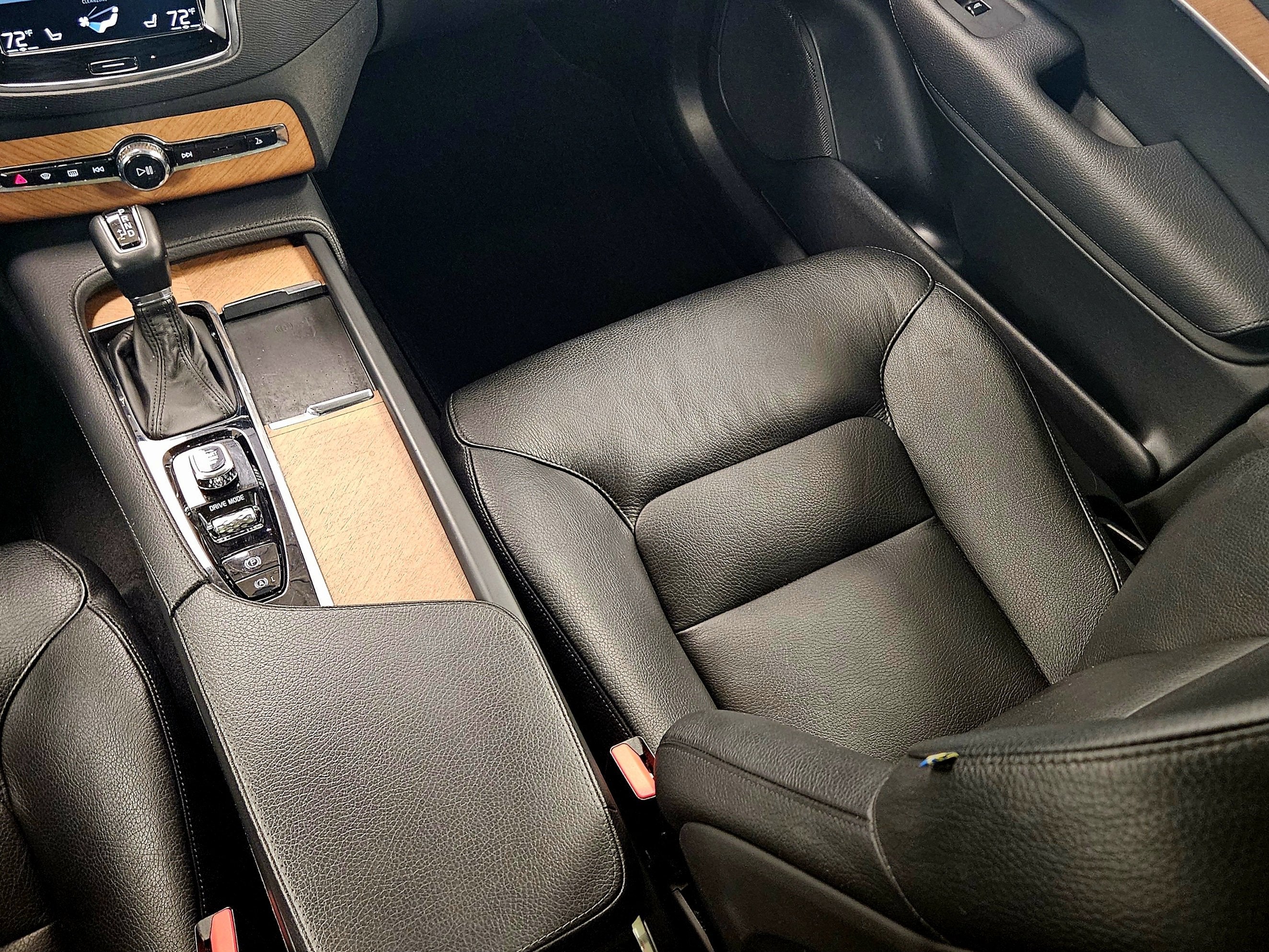 2021 Volvo XC90 Momentum 6 Passenger