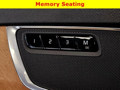 2021 Volvo XC90 Momentum 6 Passenger