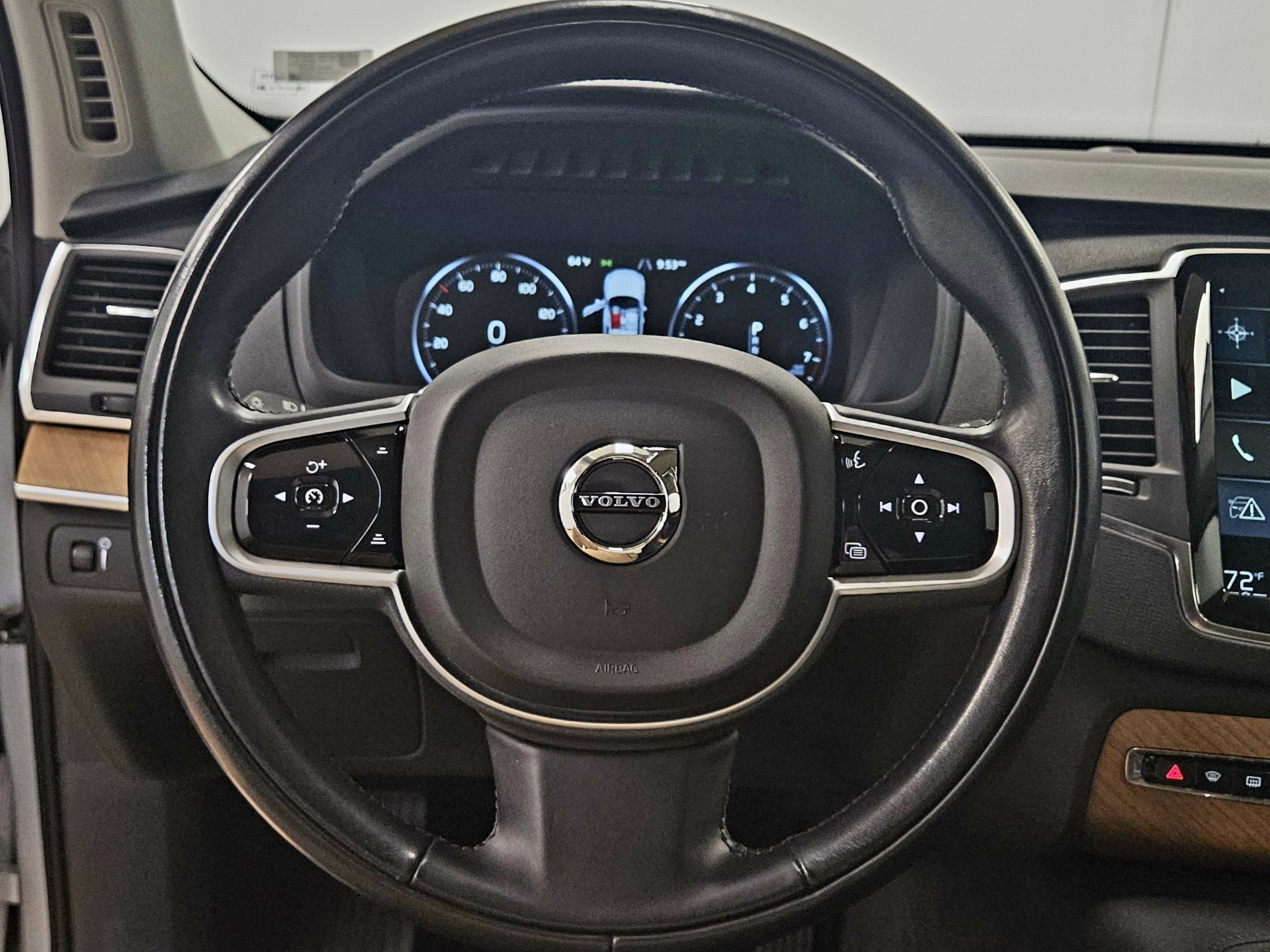 2021 Volvo XC90 Momentum 6 Passenger