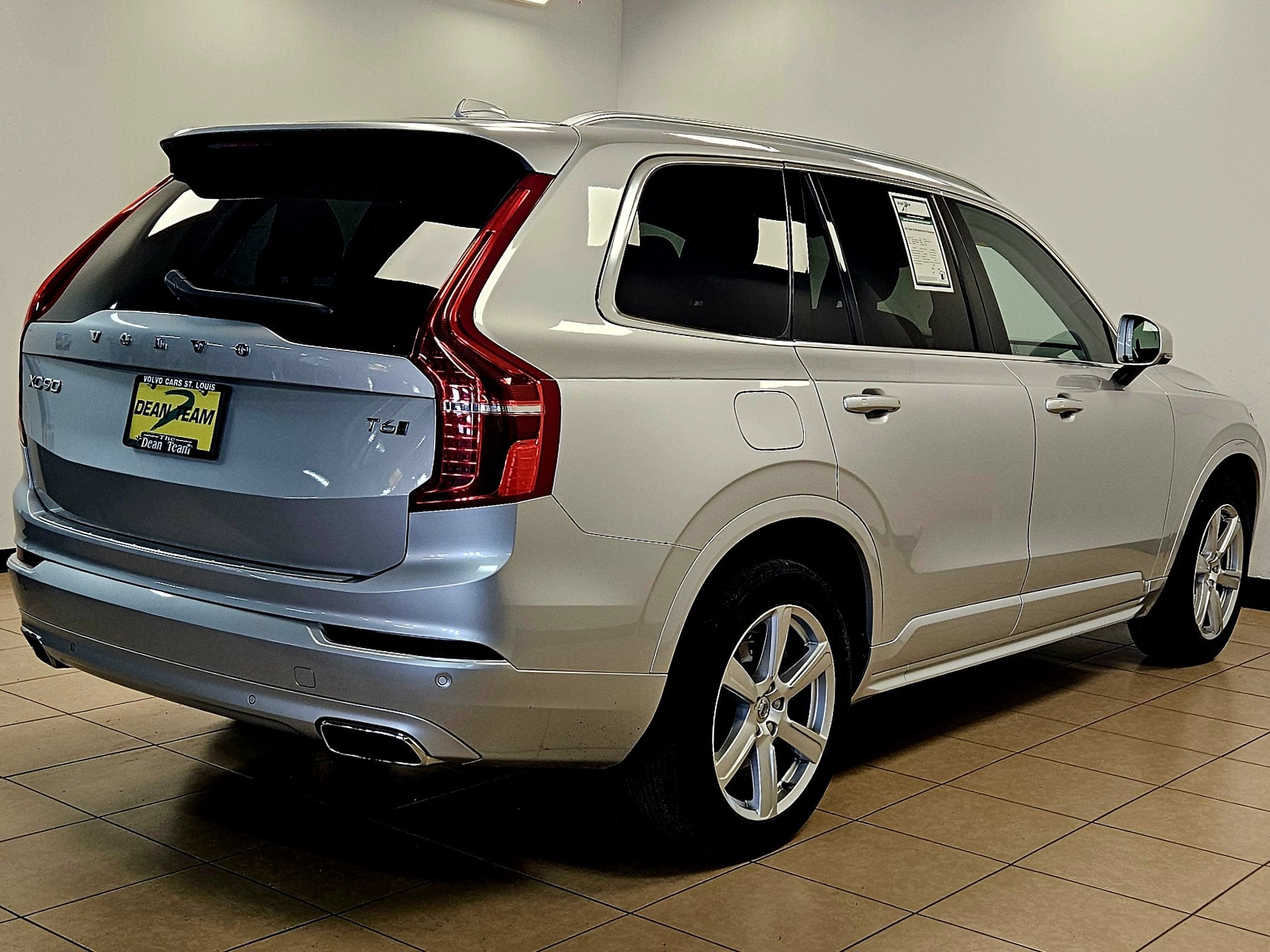 2021 Volvo XC90 Momentum 6 Passenger