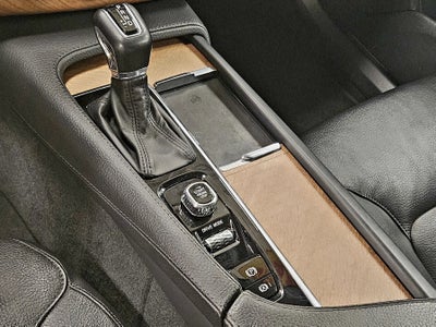 2021 Volvo XC90 Momentum 6 Passenger