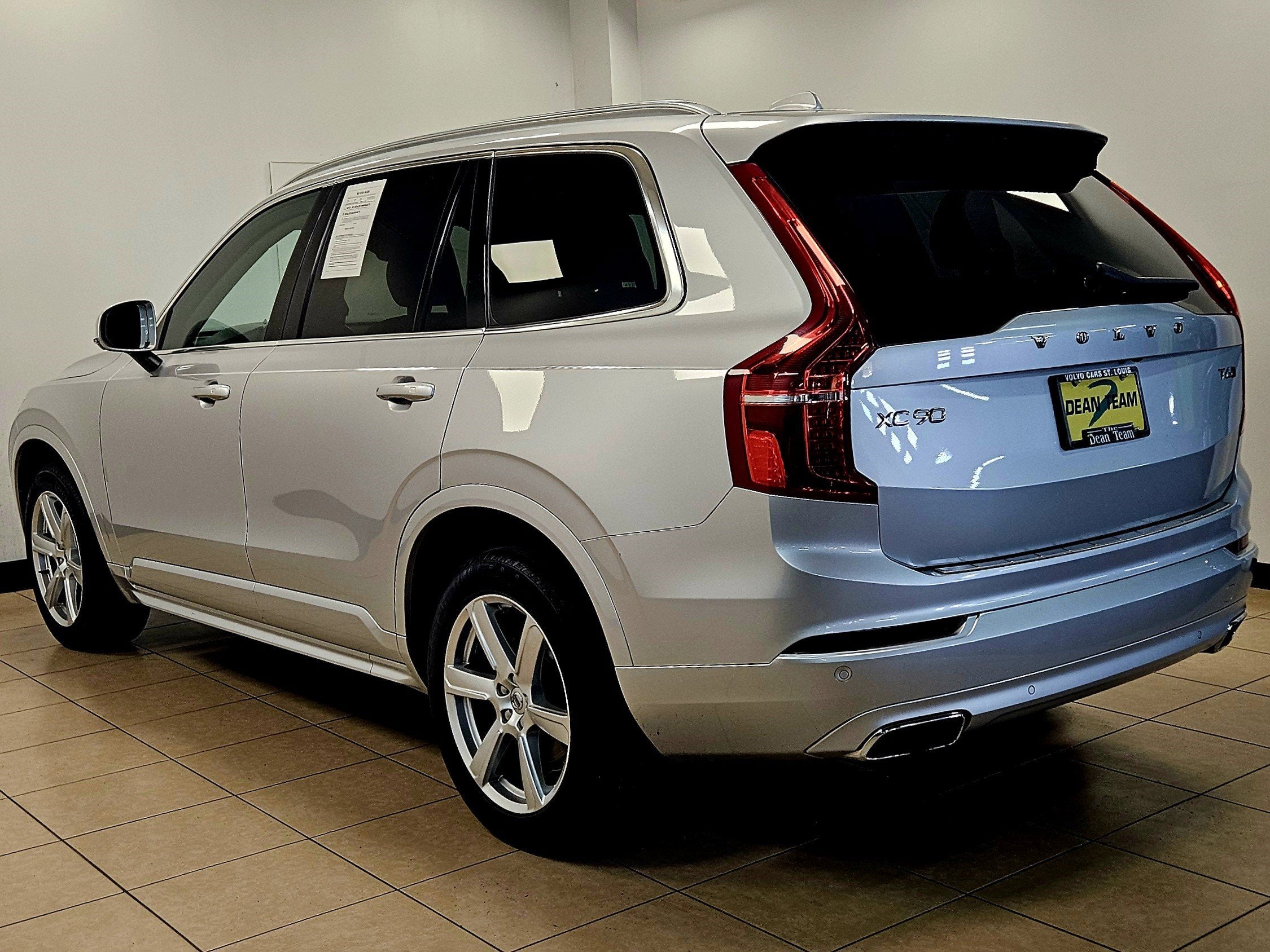 2021 Volvo XC90 Momentum 6 Passenger
