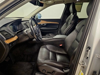 2021 Volvo XC90 Momentum 6 Passenger