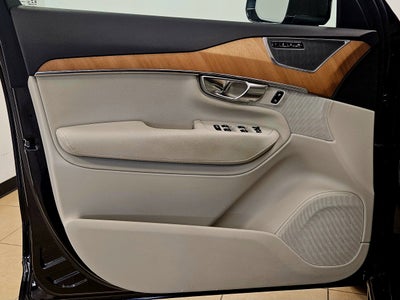 2021 Volvo XC90 Momentum