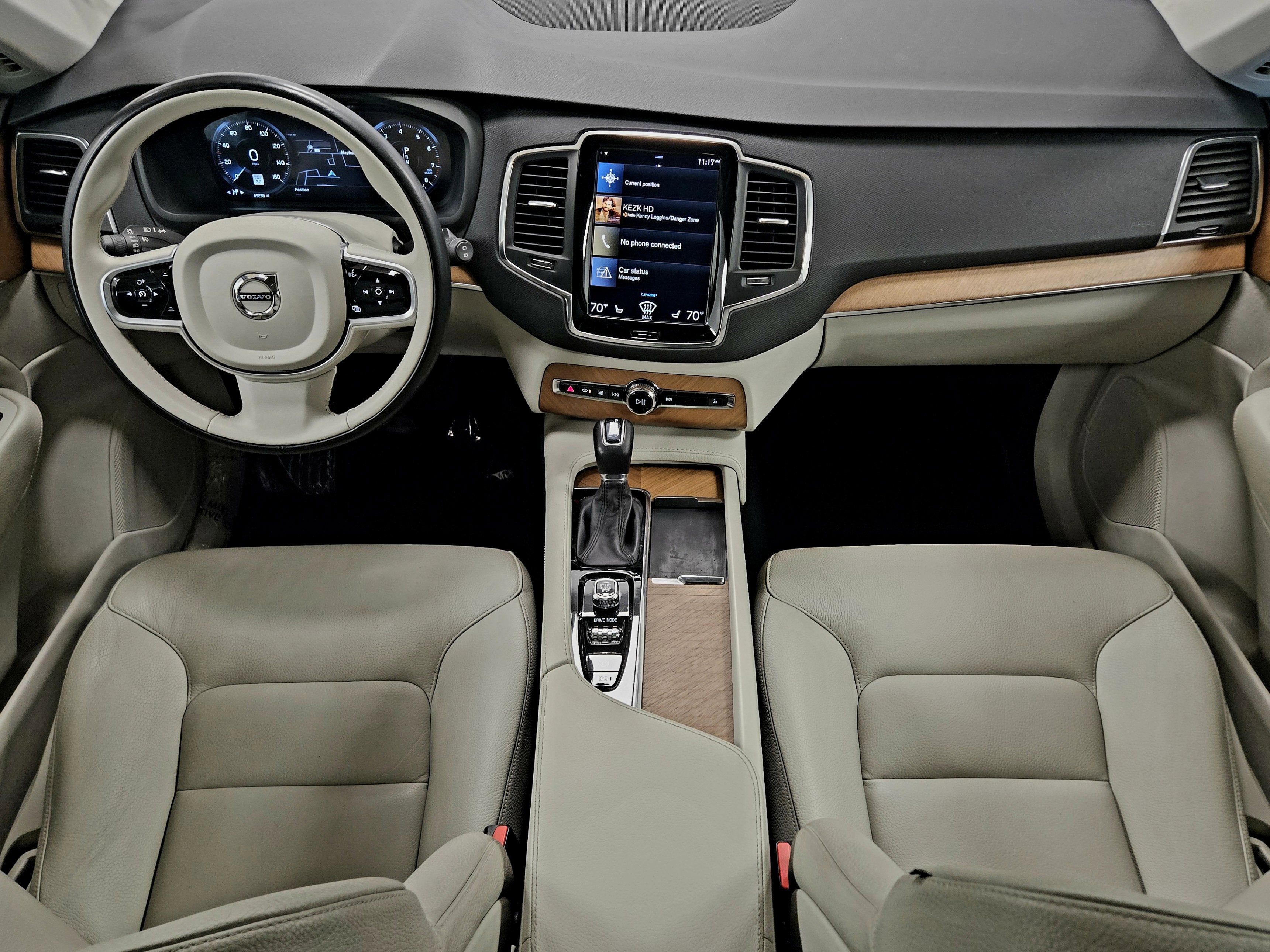 2021 Volvo XC90 Momentum