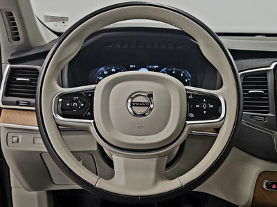 2021 Volvo XC90 Momentum