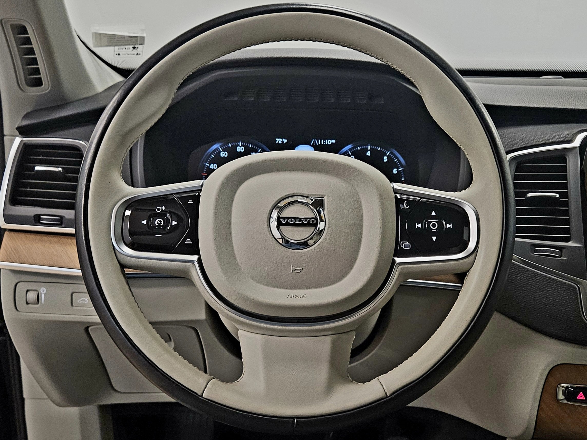 2021 Volvo XC90 Momentum