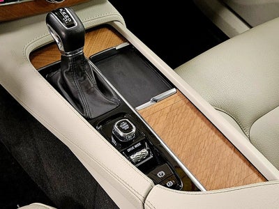 2021 Volvo XC90 Momentum