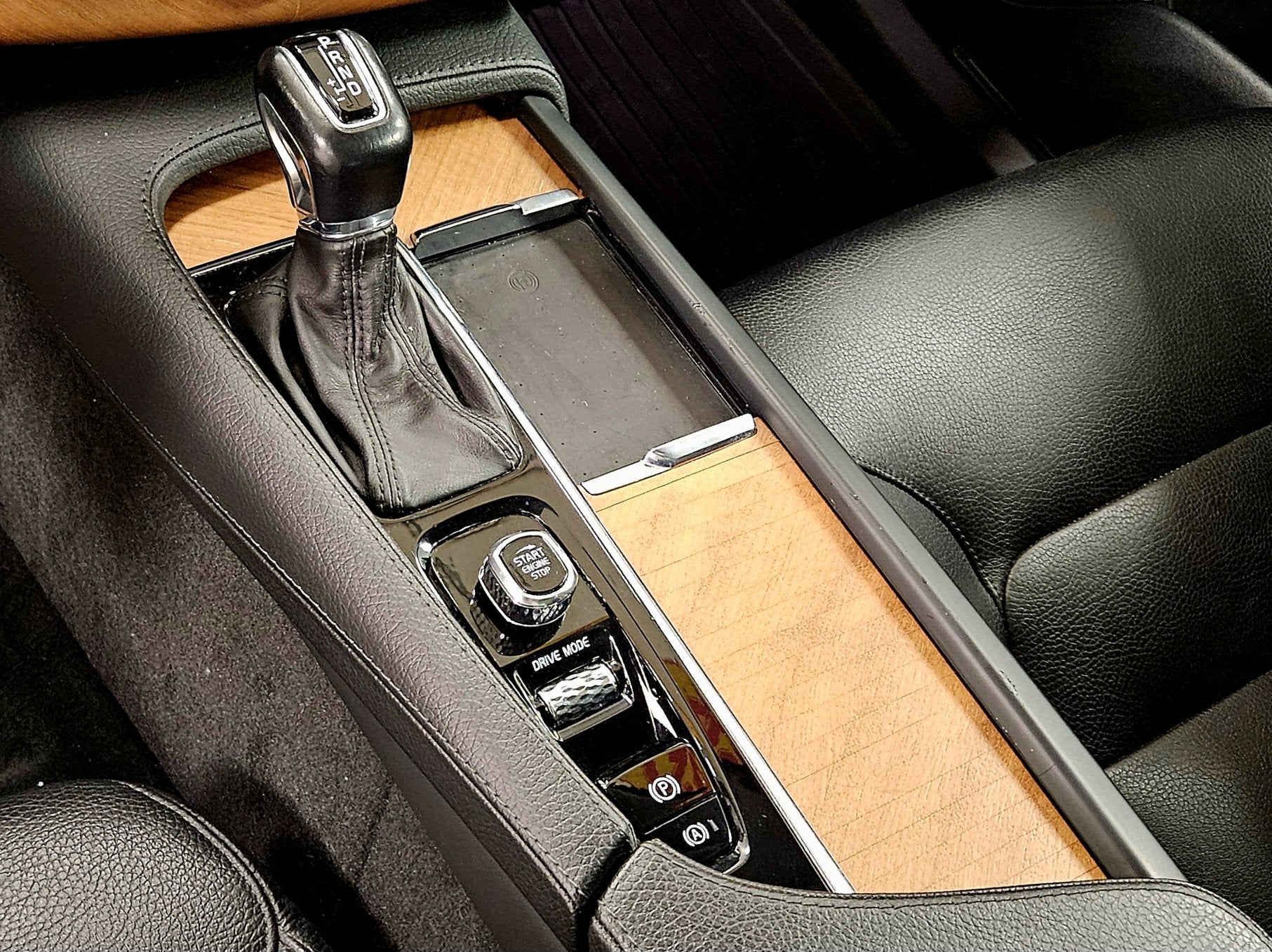 2021 Volvo XC90 Momentum 6 Passenger