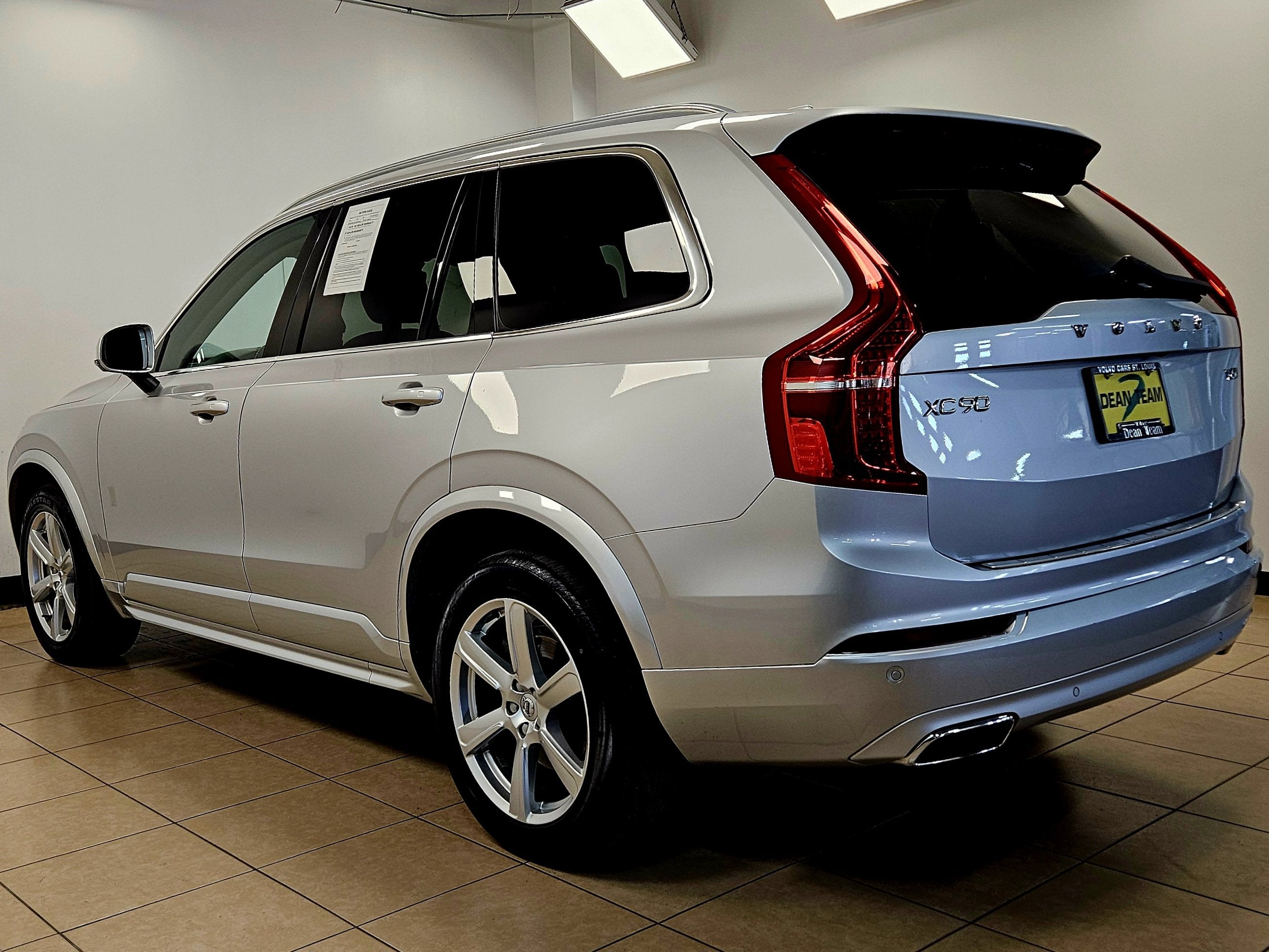 2021 Volvo XC90 Momentum 6 Passenger