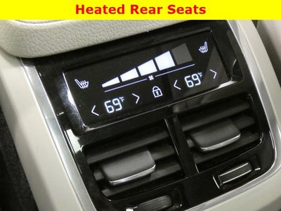 2021 Volvo XC90 Momentum 6 Passenger