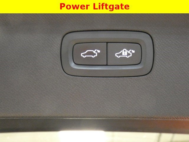 2021 Volvo XC90 Momentum 6 Passenger