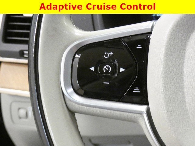 2021 Volvo XC90 Momentum 6 Passenger