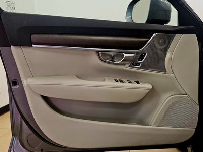 2020 Volvo V90 Cross Country T6