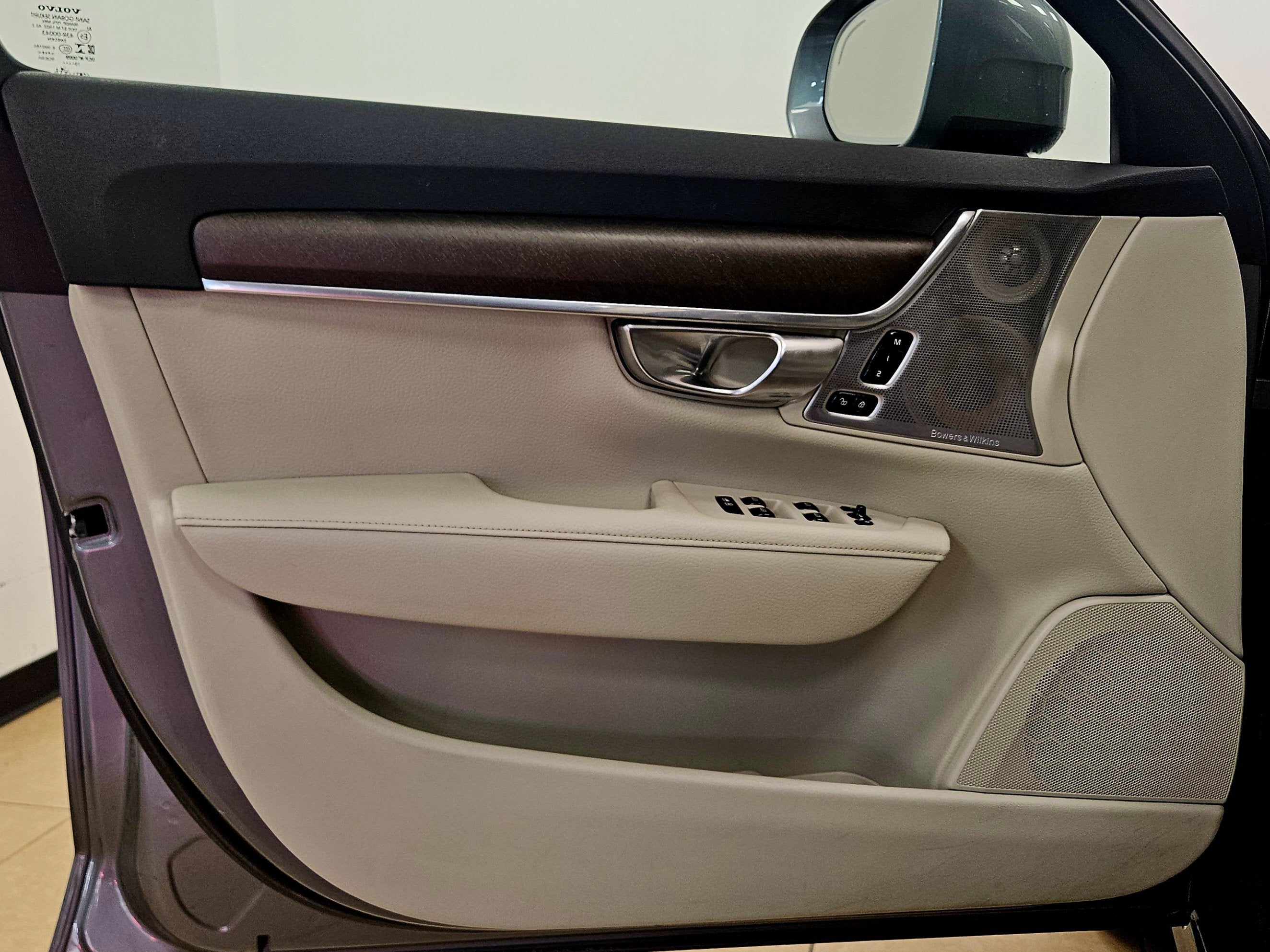 2020 Volvo V90 Cross Country T6