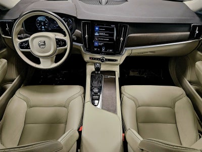 2020 Volvo V90 Cross Country T6