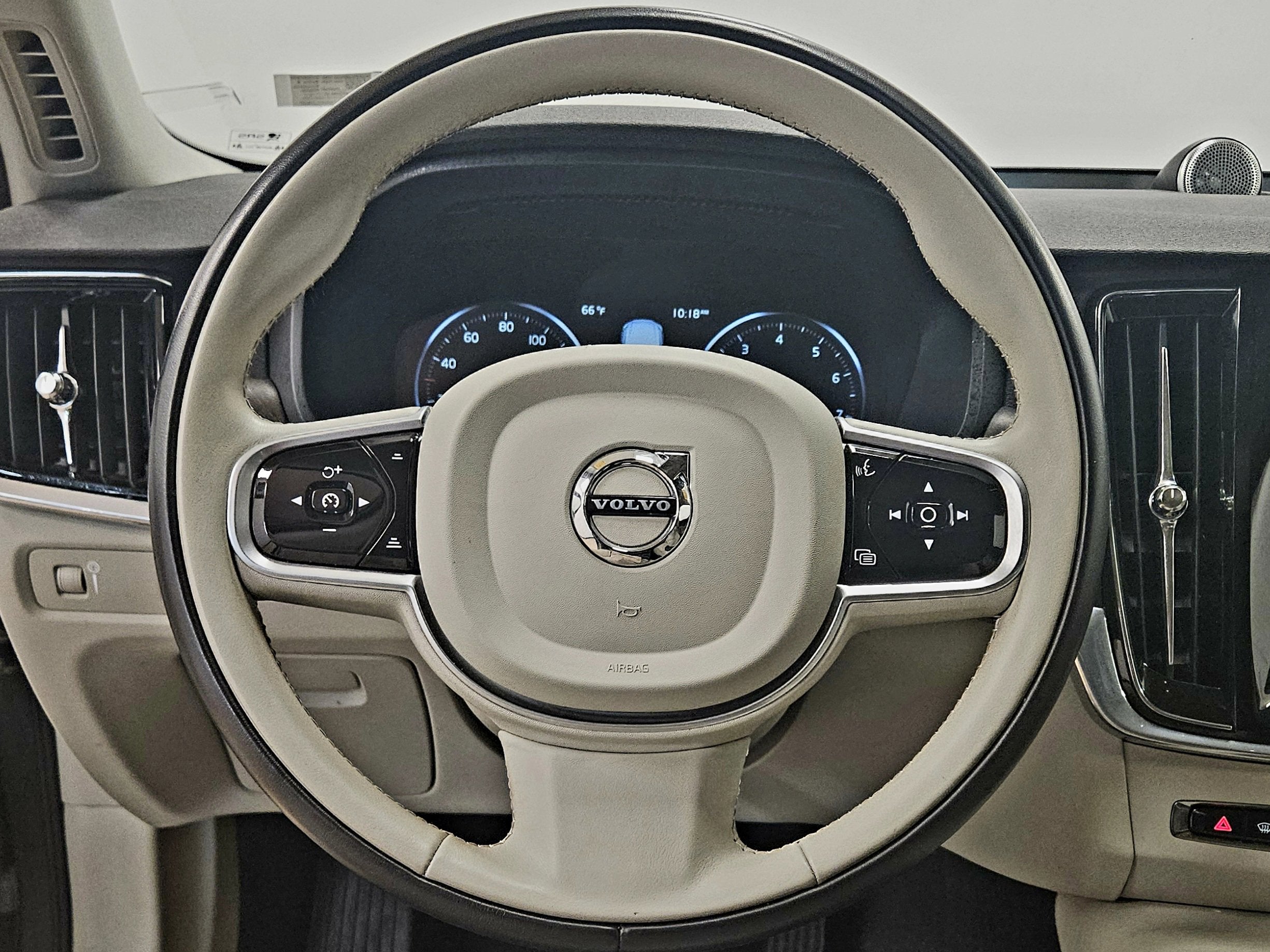 2020 Volvo V90 Cross Country T6