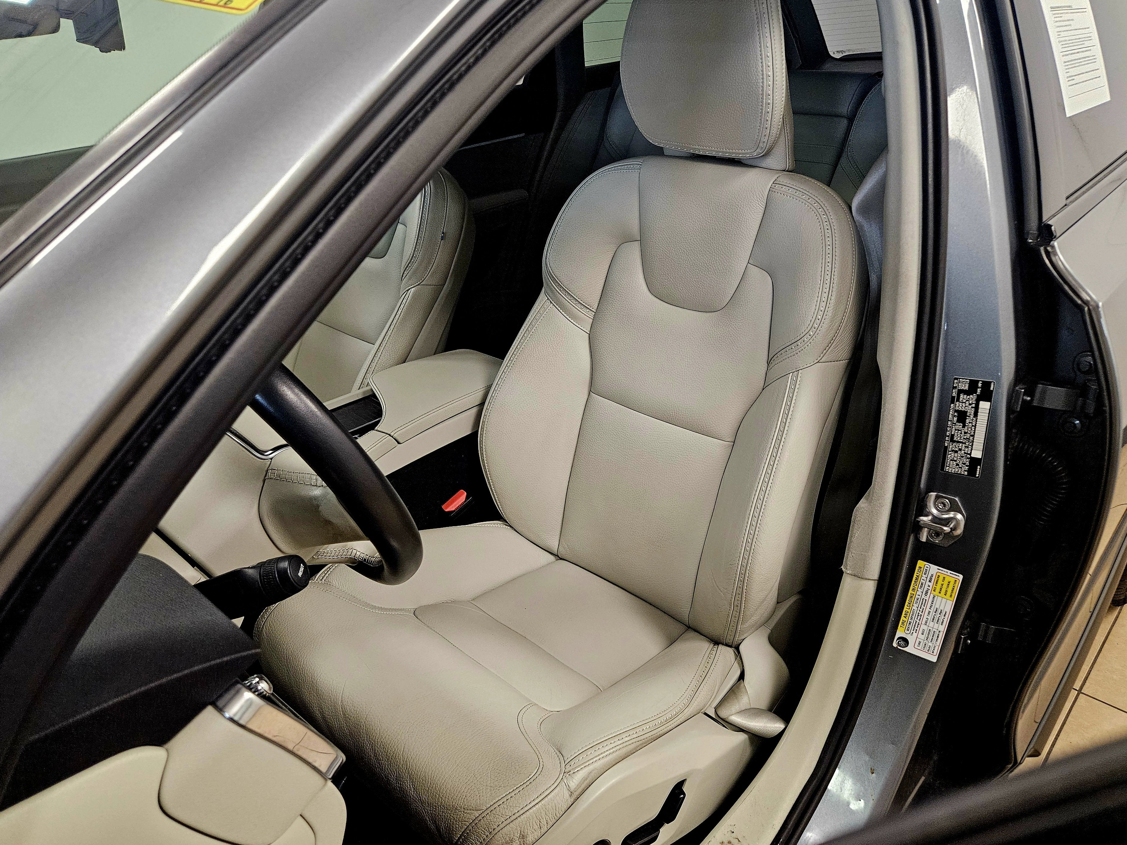 2020 Volvo V90 Cross Country T6