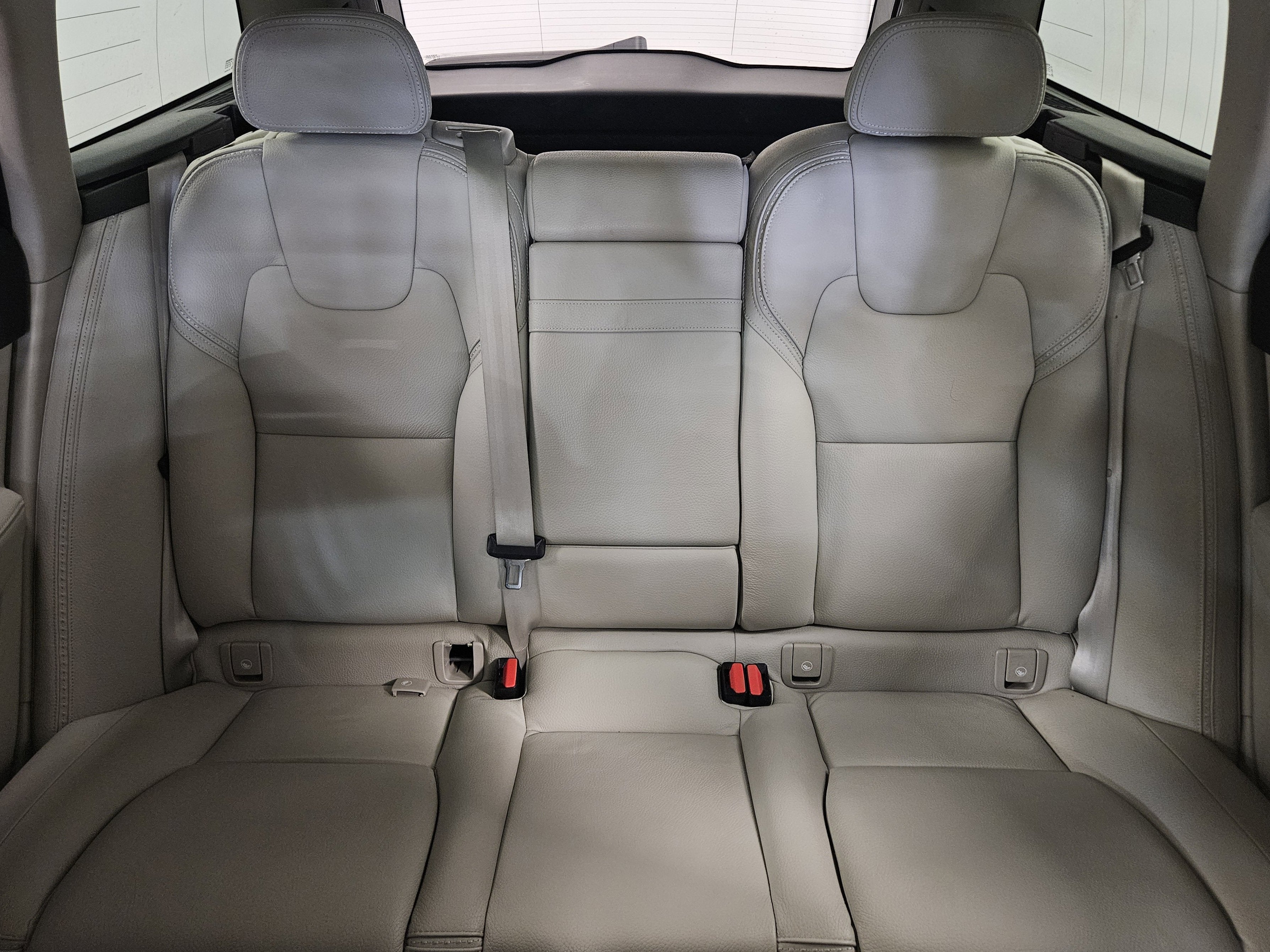 2020 Volvo V90 Cross Country T6