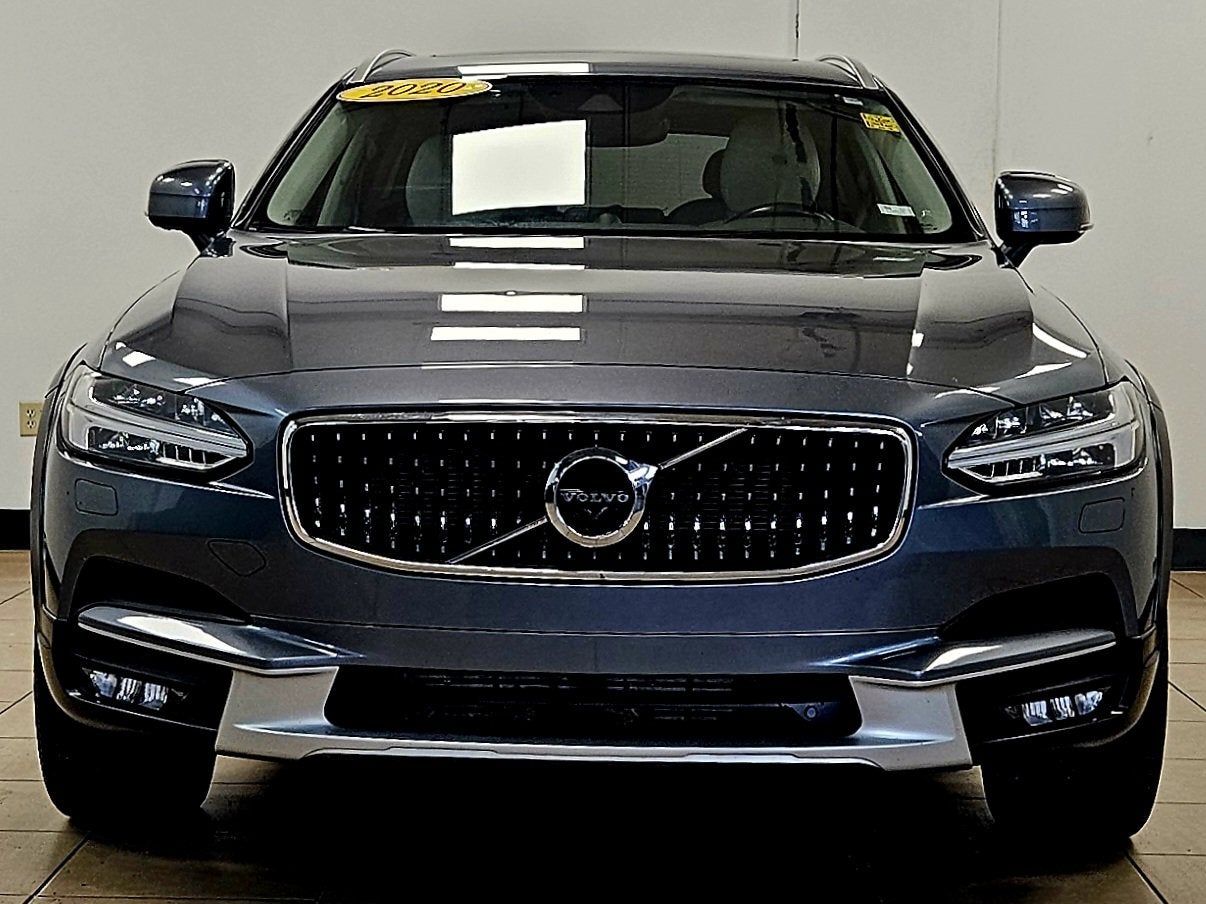 2020 Volvo V90 Cross Country T6