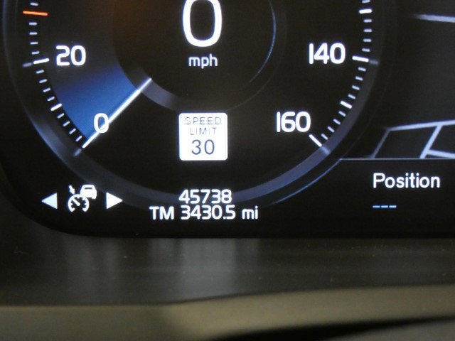 2021 Volvo XC90 Momentum