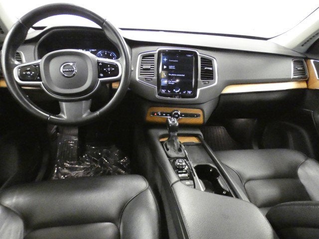 2021 Volvo XC90 Momentum