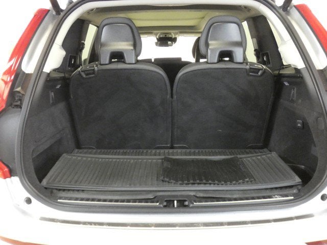 2021 Volvo XC90 Momentum