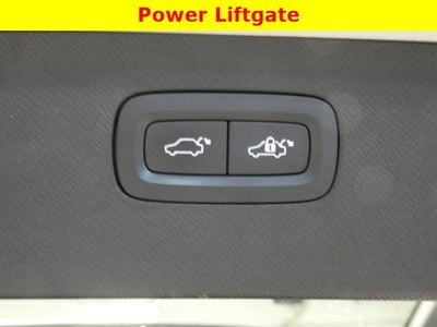 2021 Volvo XC90 Momentum