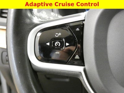 2021 Volvo XC90 Momentum