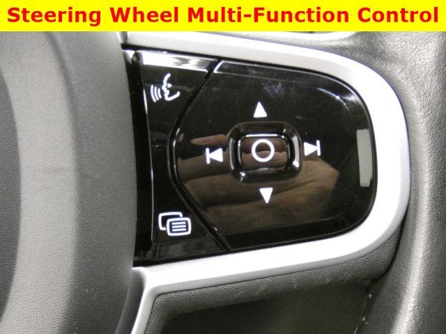 2021 Volvo XC90 Momentum