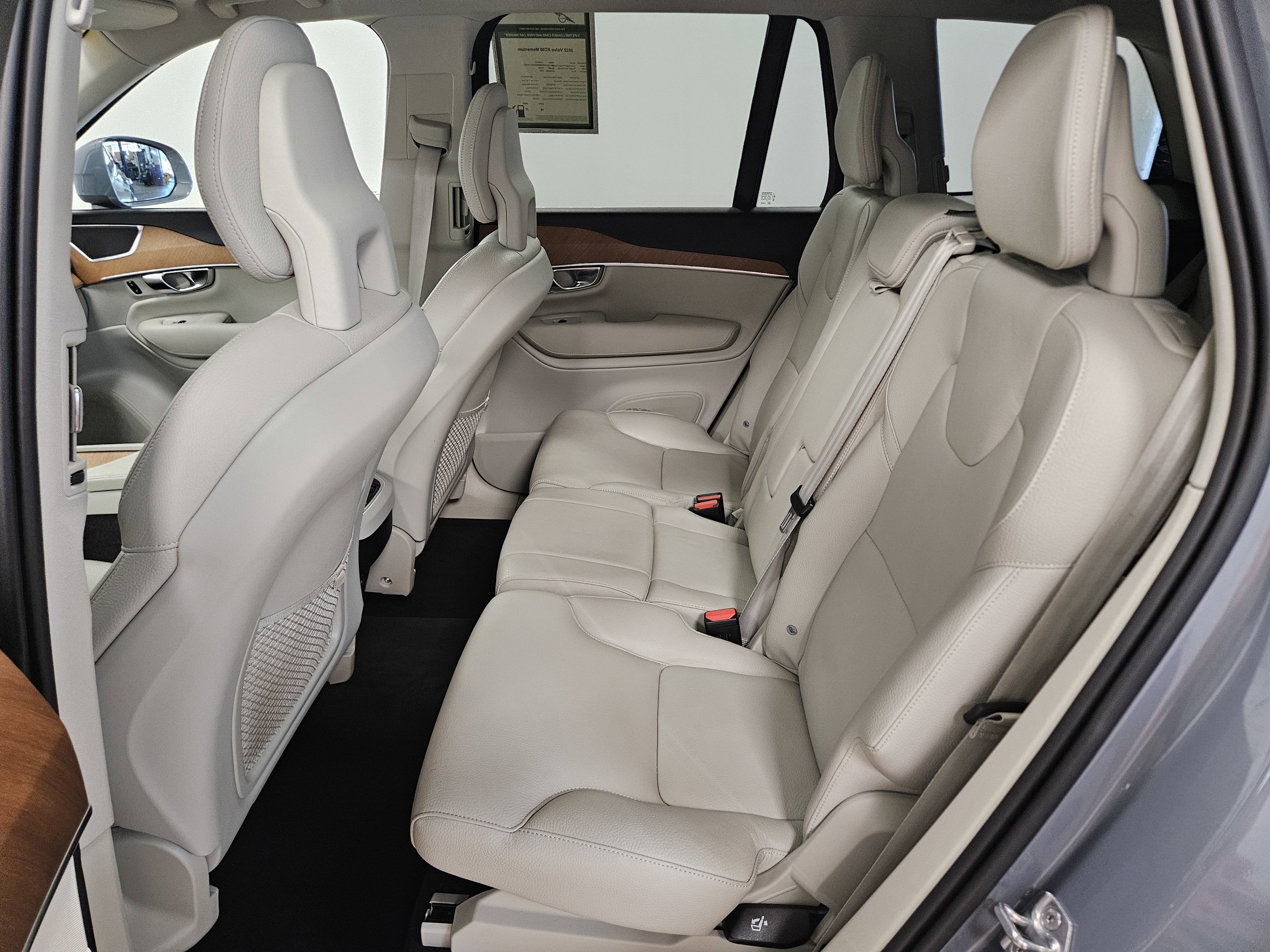 2022 Volvo XC90 Momentum