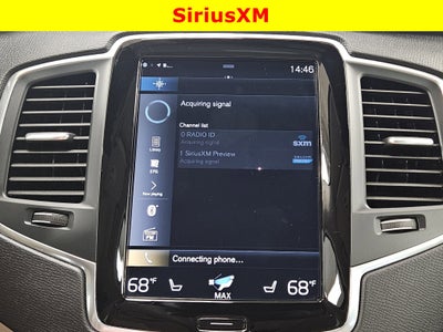 2022 Volvo XC90 Momentum