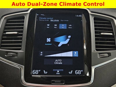 2022 Volvo XC90 Momentum