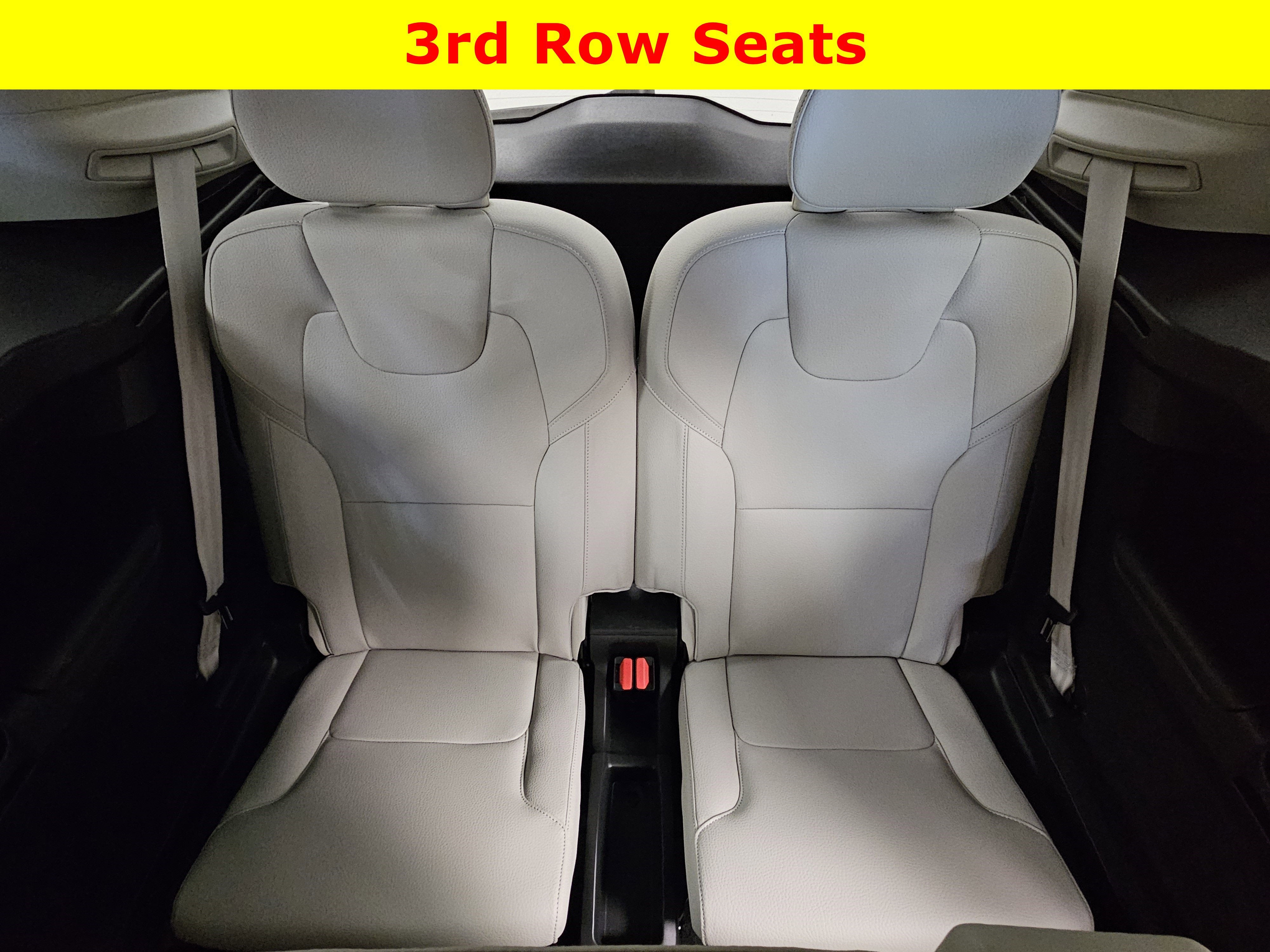 2022 Volvo XC90 Momentum