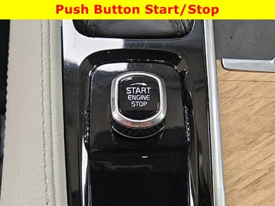 2022 Volvo XC90 Momentum