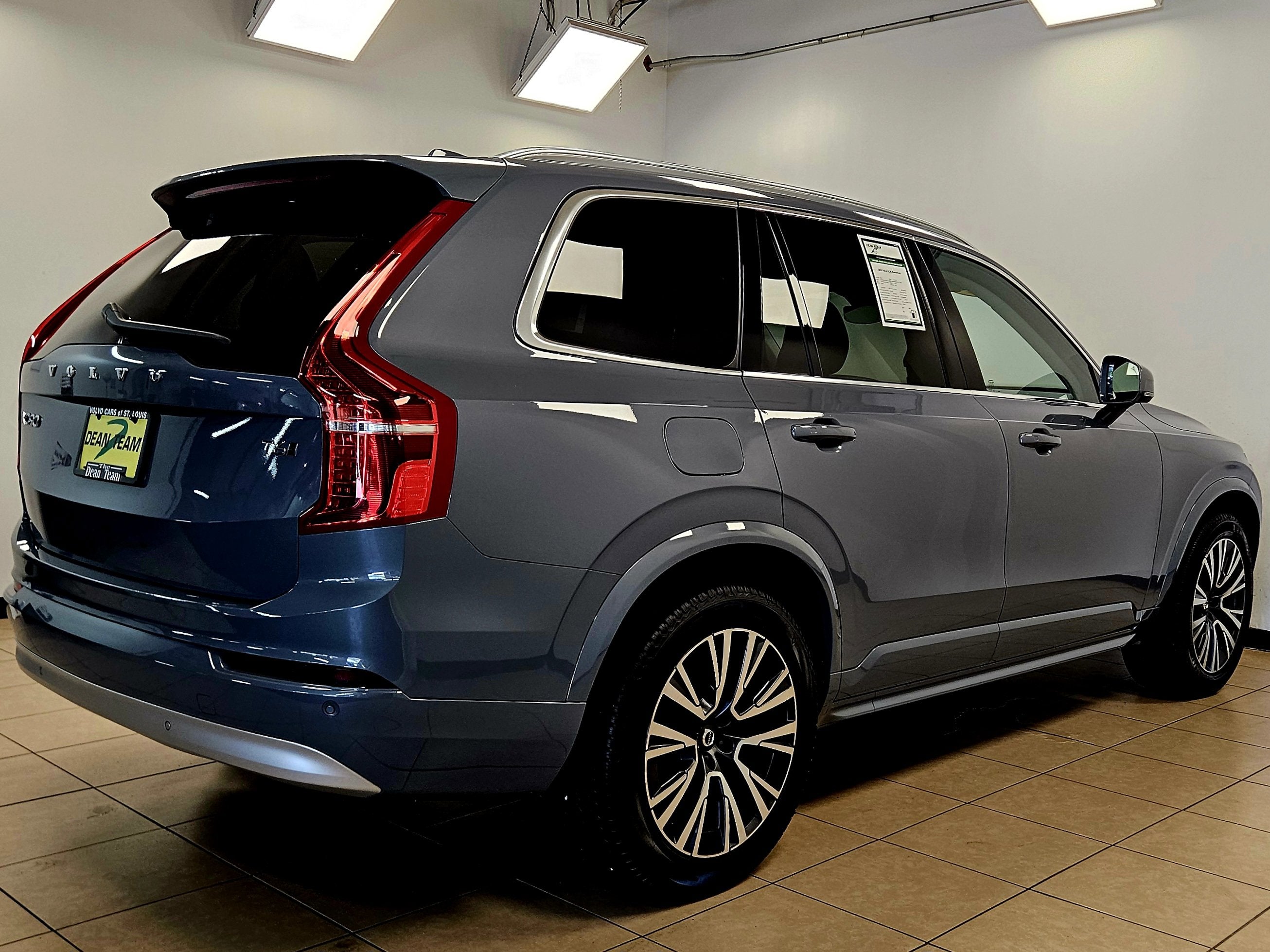2022 Volvo XC90 Momentum
