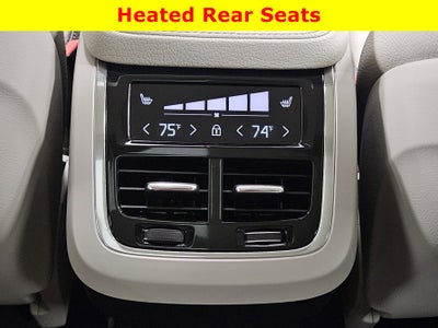 2022 Volvo XC90 Momentum