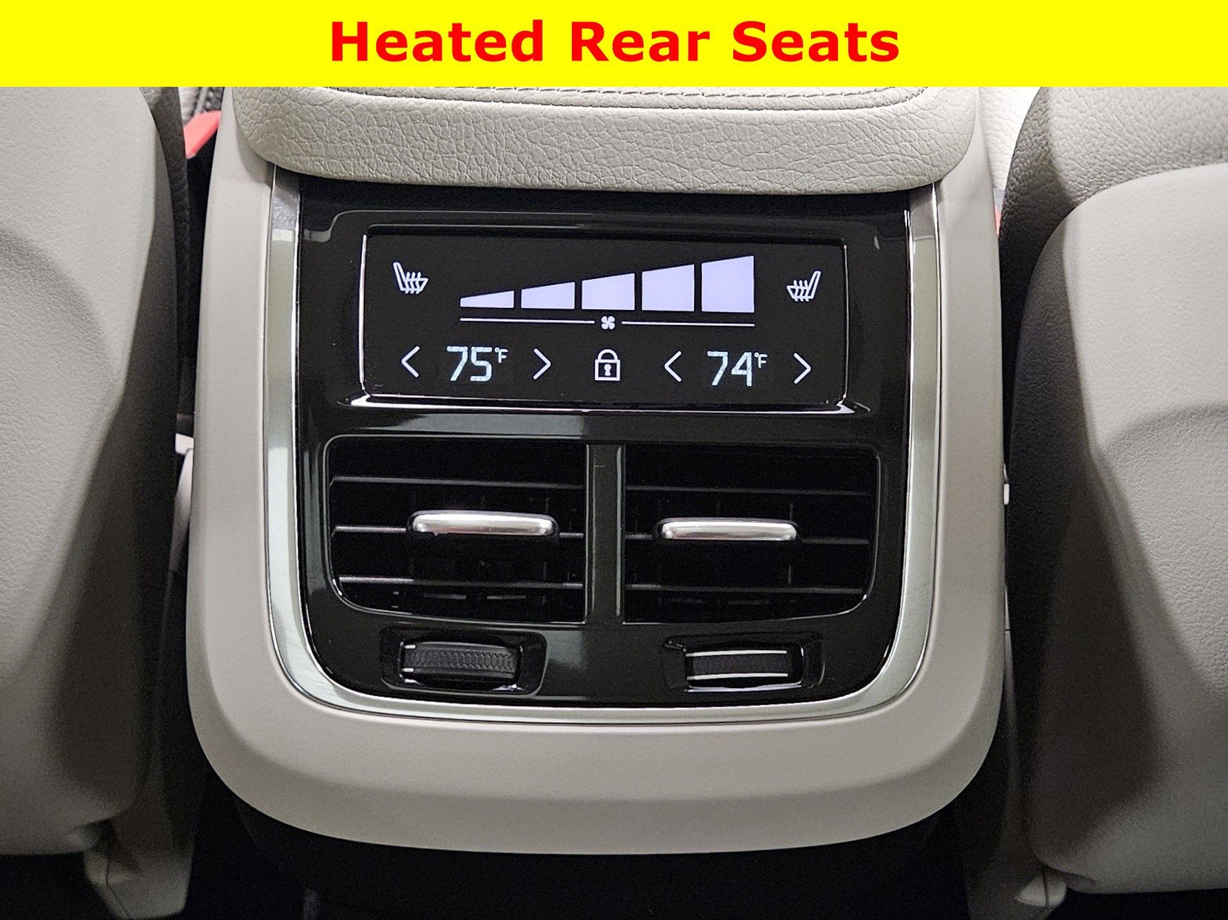 2022 Volvo XC90 Momentum