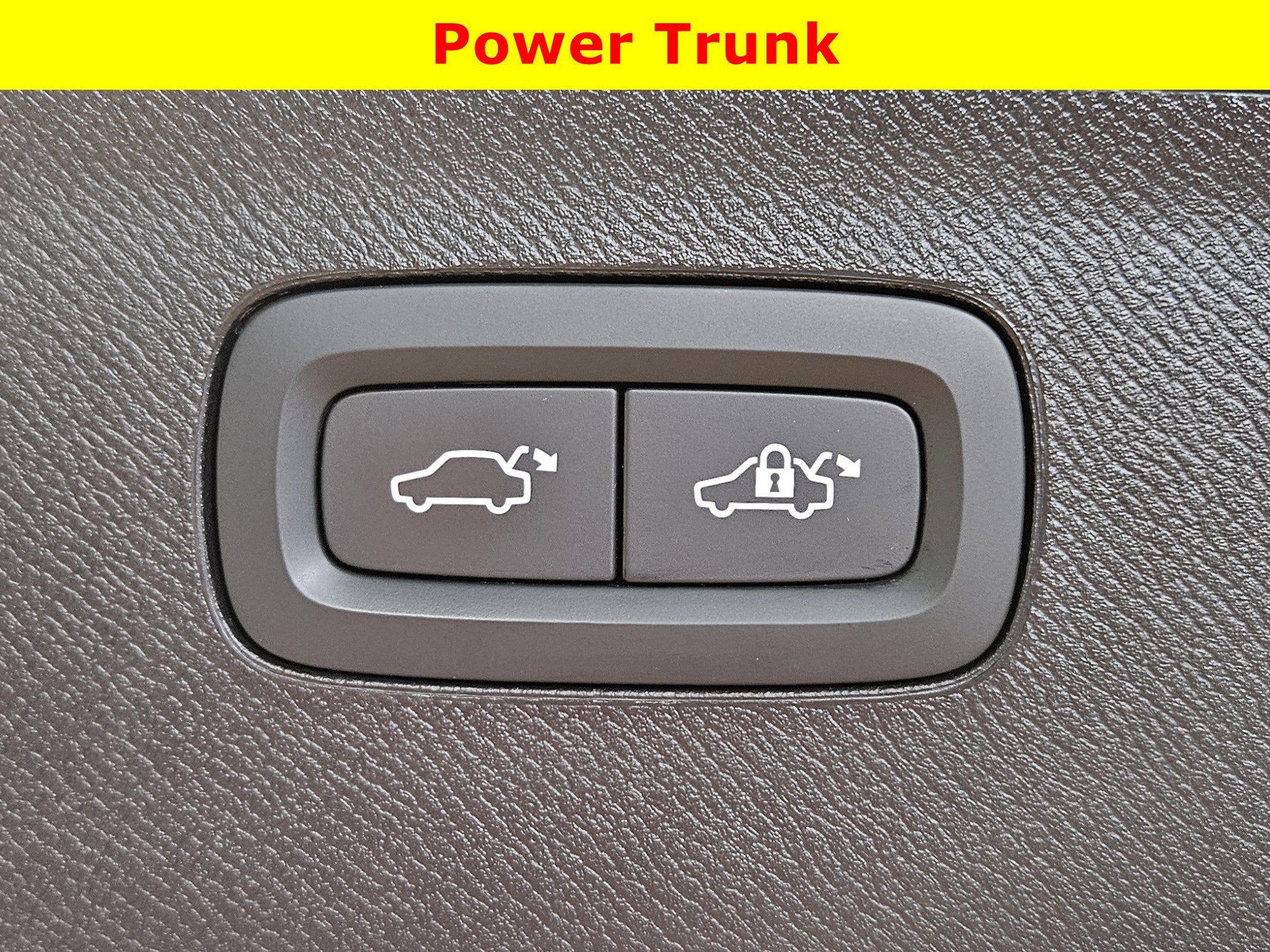 2022 Volvo XC90 Momentum