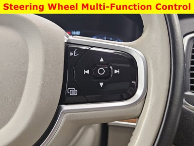 2022 Volvo XC90 Momentum