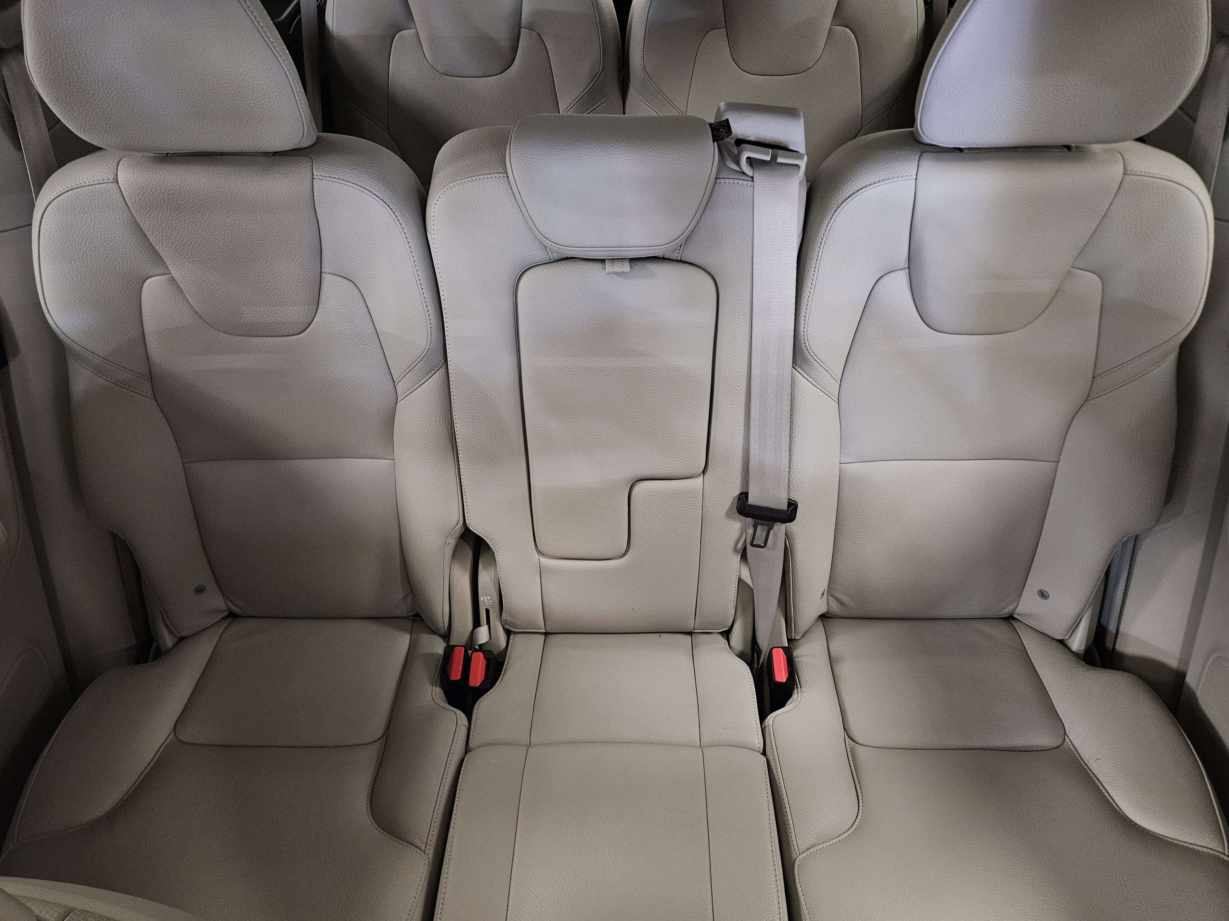 2022 Volvo XC90 Momentum