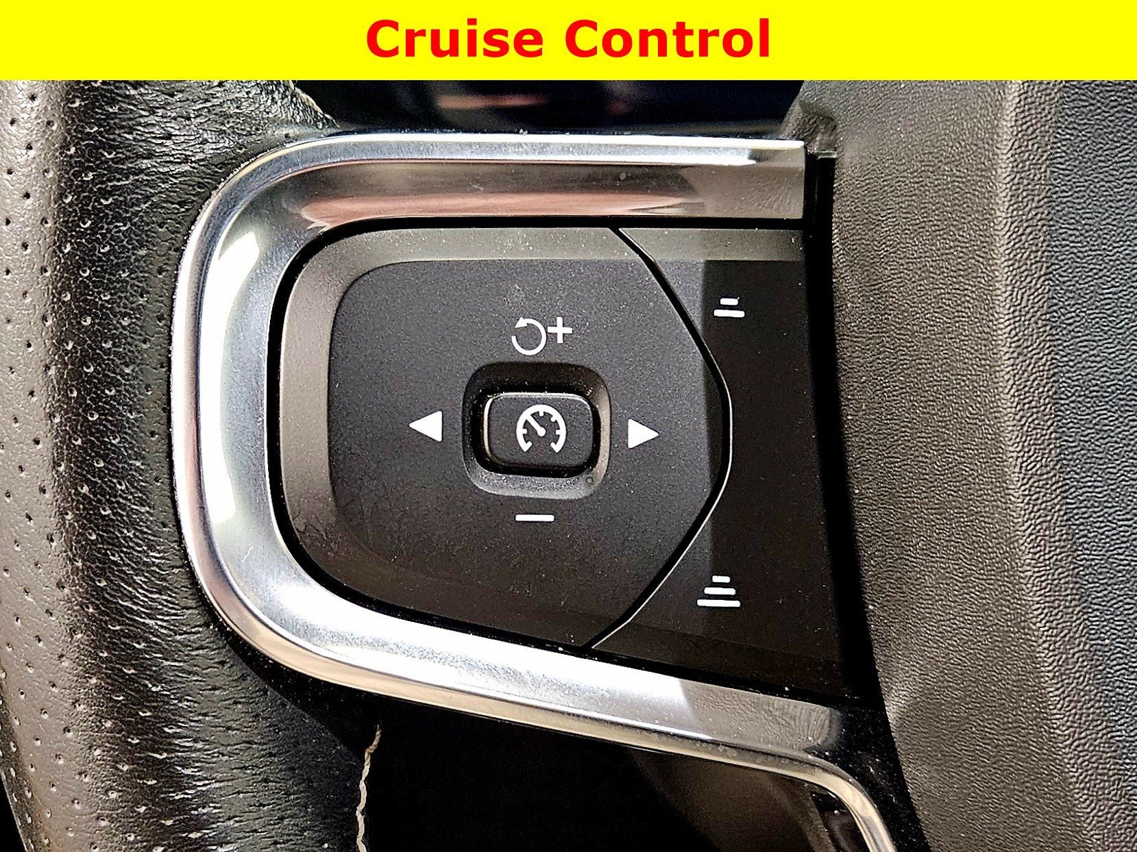 2021 Volvo XC40 Recharge P8